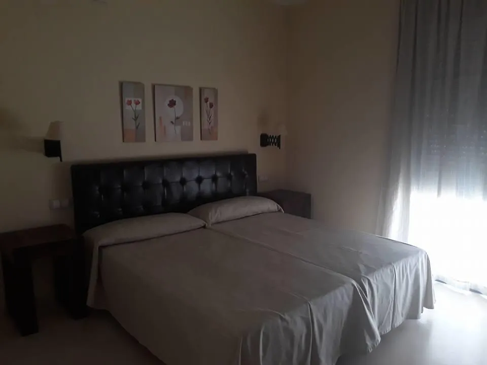 San Bartolomé de la Torre Hostal Restaurante Labadia بيت ضيافة